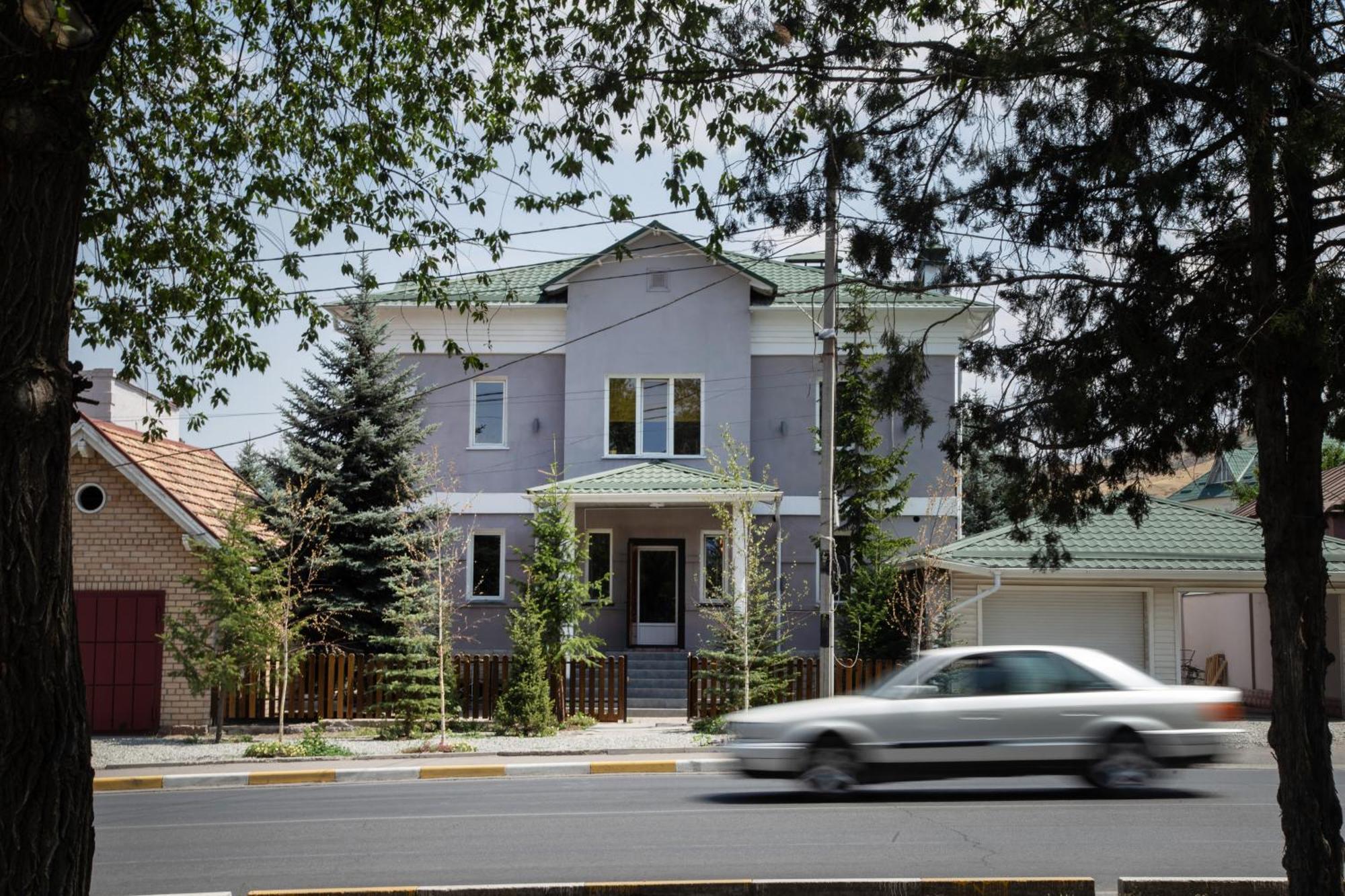 People Guest House Bischkek Exterior foto