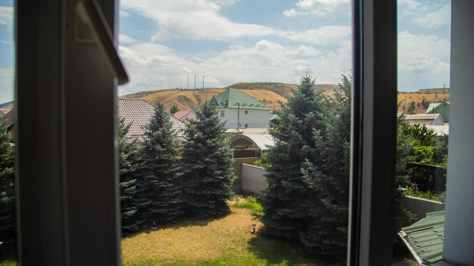 People Guest House Bischkek Exterior foto