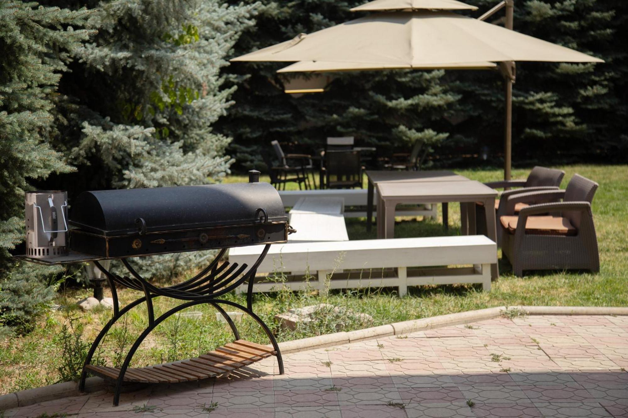 People Guest House Bischkek Exterior foto