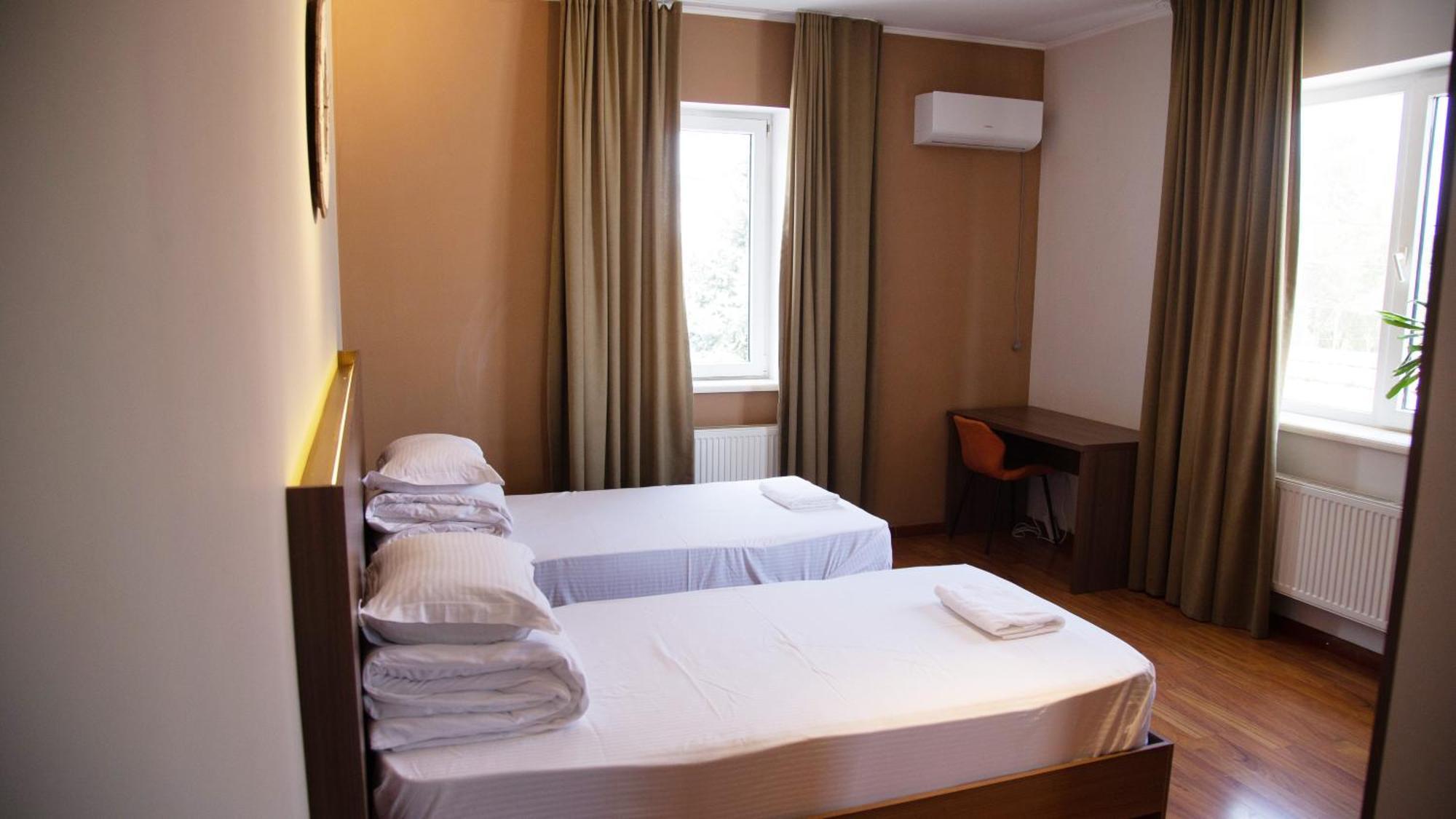People Guest House Bischkek Exterior foto