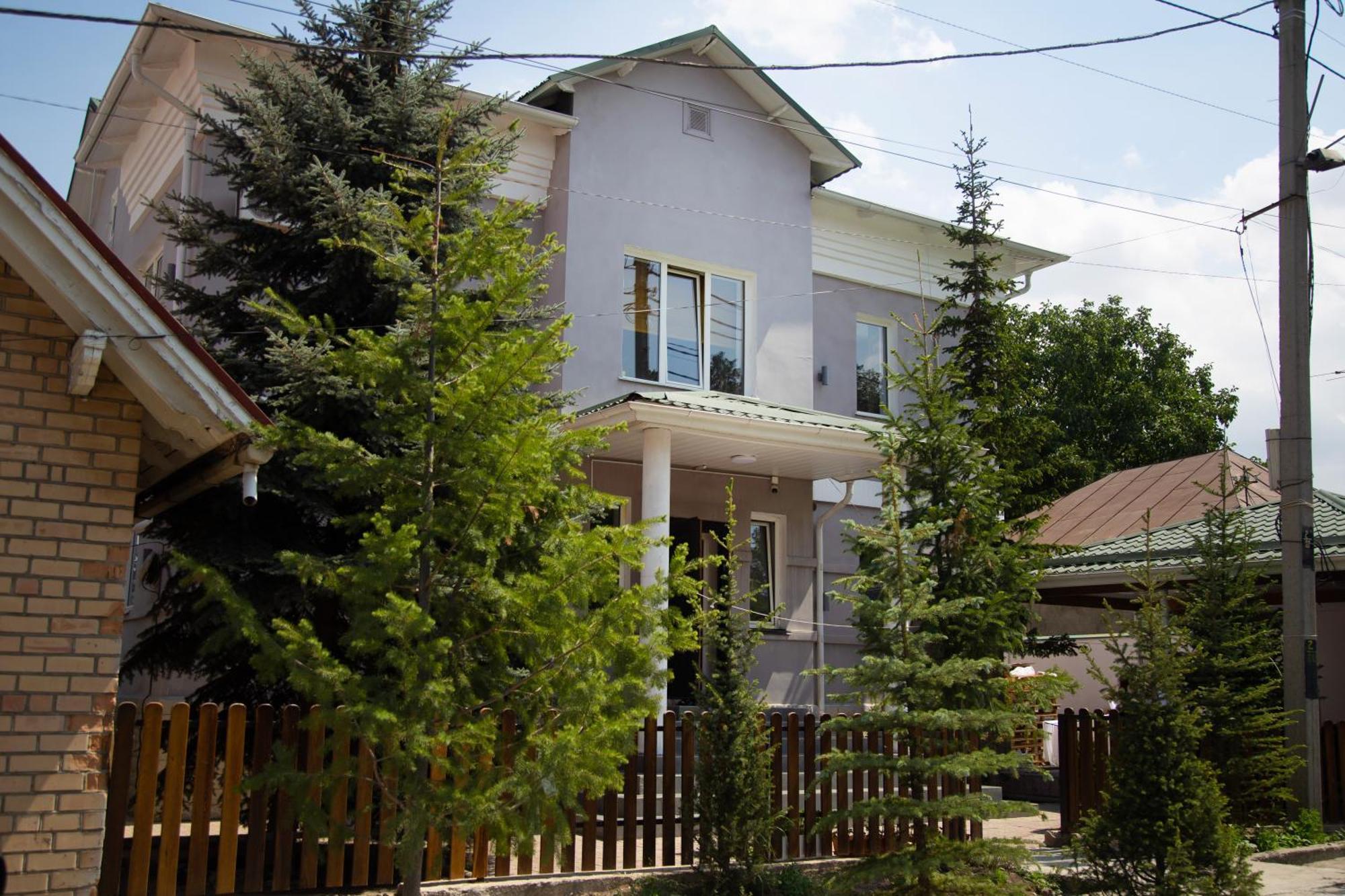 People Guest House Bischkek Exterior foto