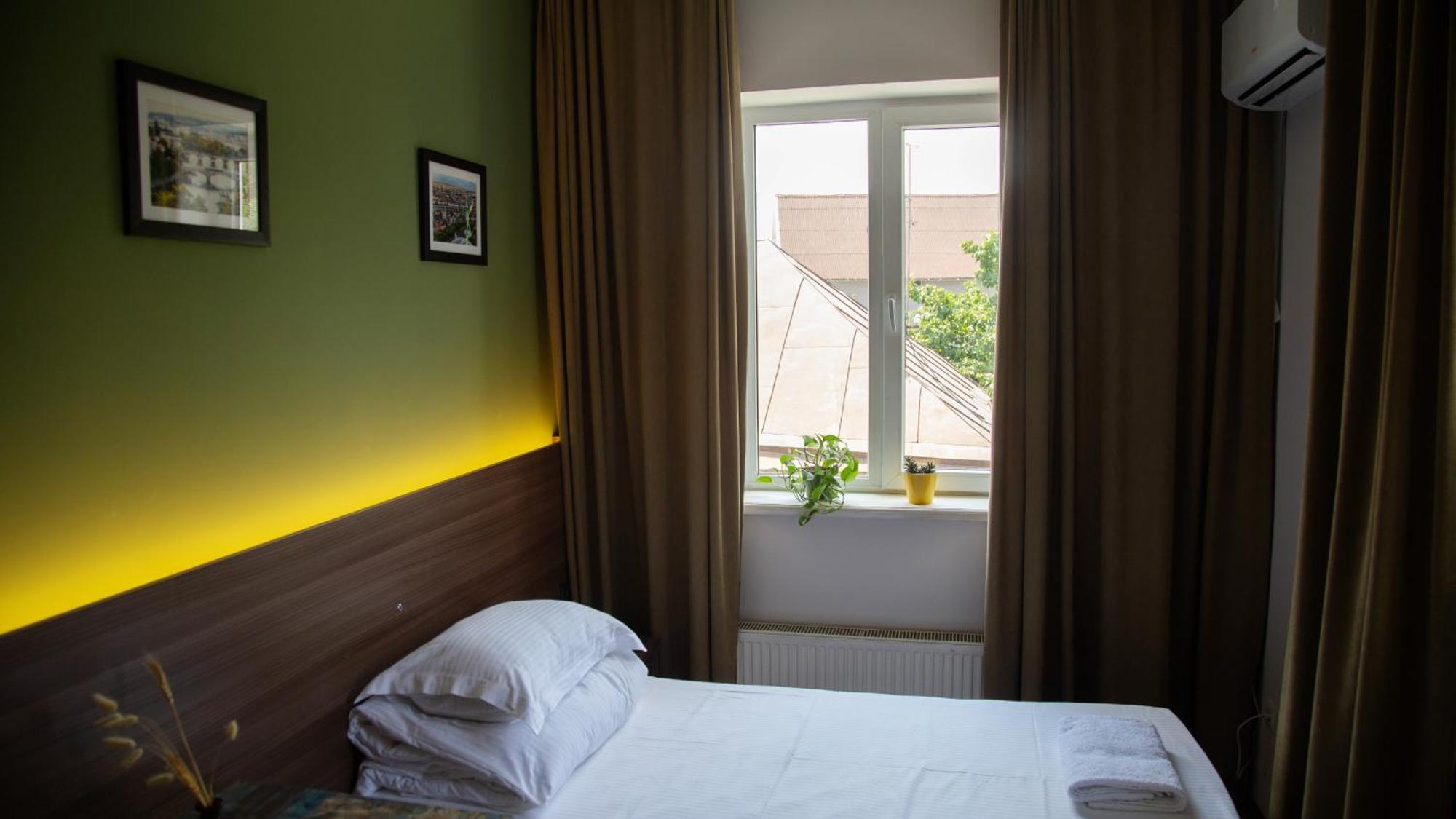 People Guest House Bischkek Exterior foto