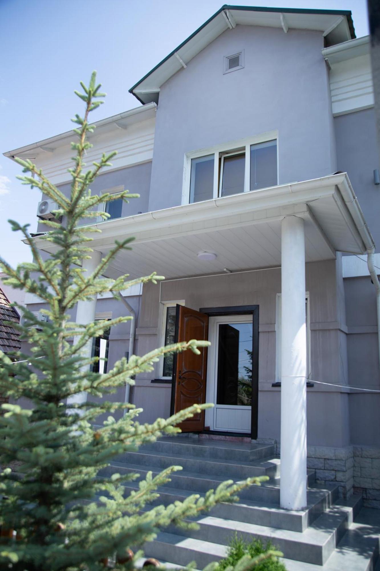 People Guest House Bischkek Exterior foto