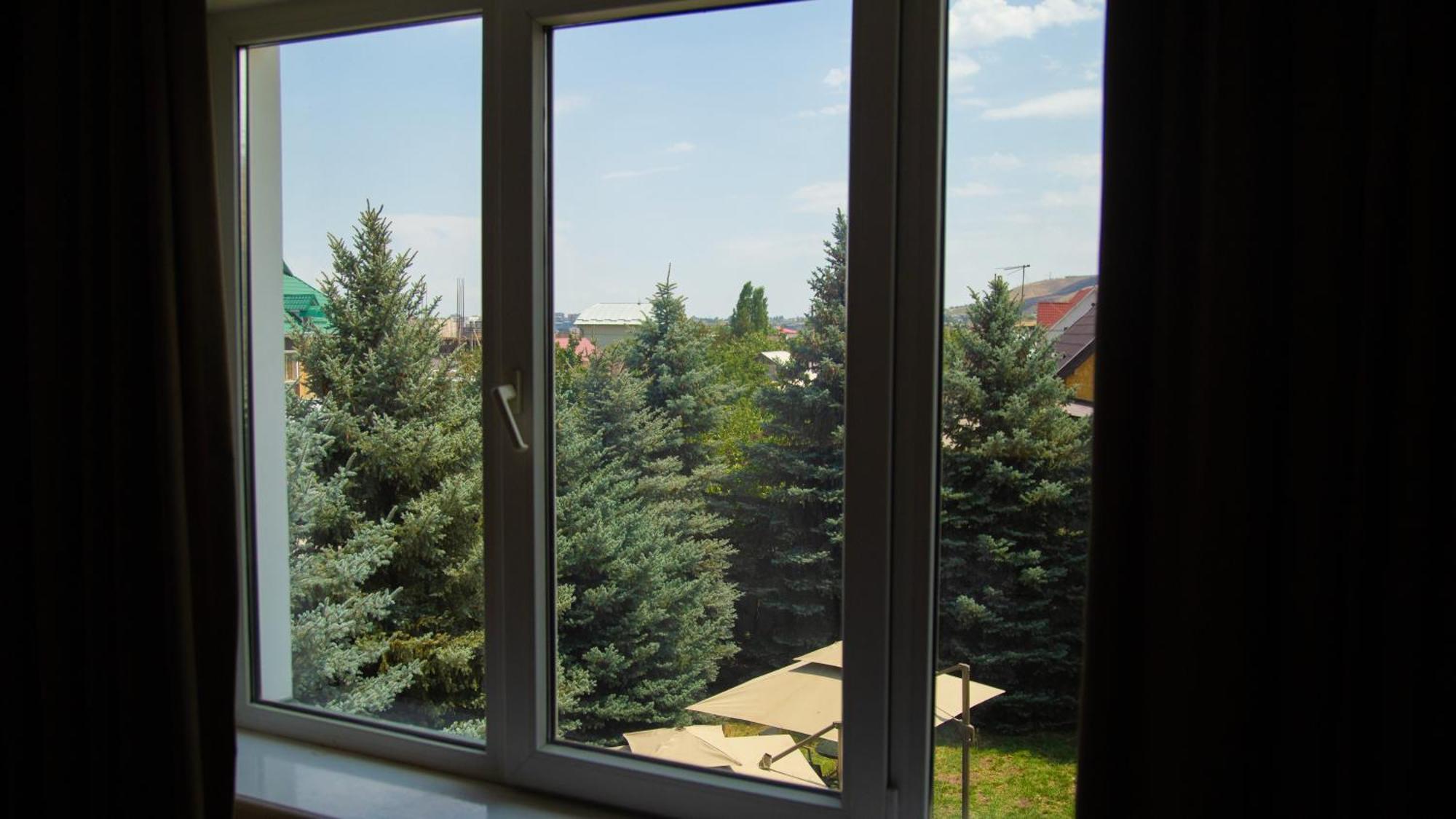 People Guest House Bischkek Exterior foto