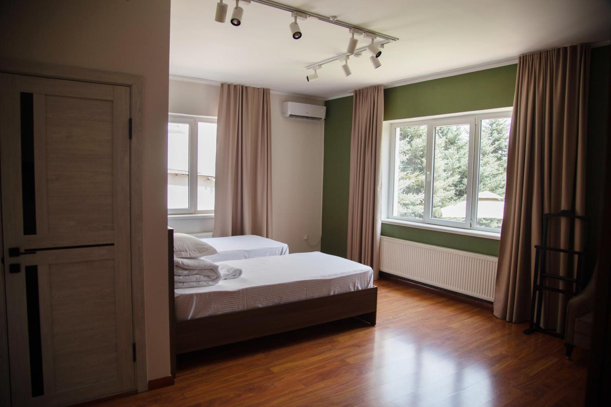 People Guest House Bischkek Exterior foto