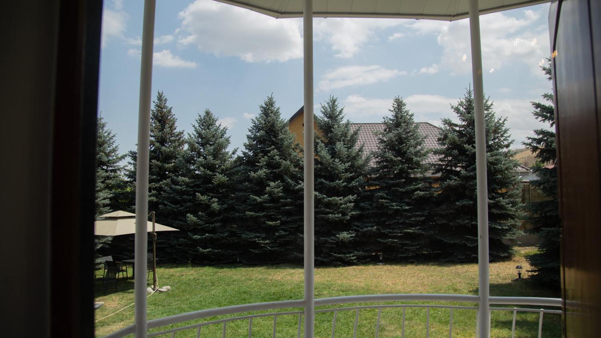 People Guest House Bischkek Exterior foto