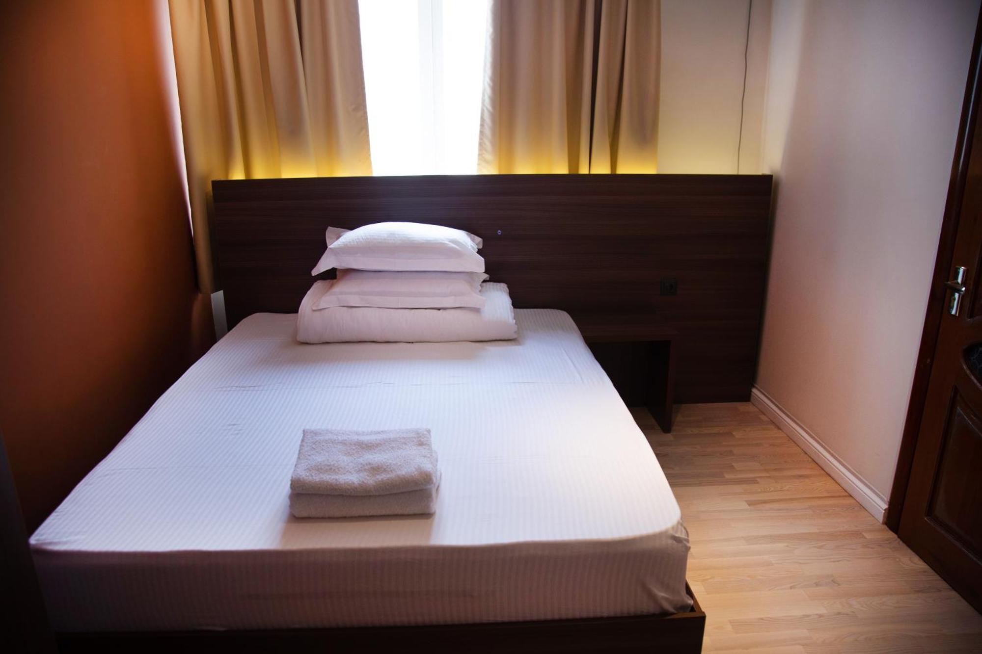 People Guest House Bischkek Exterior foto