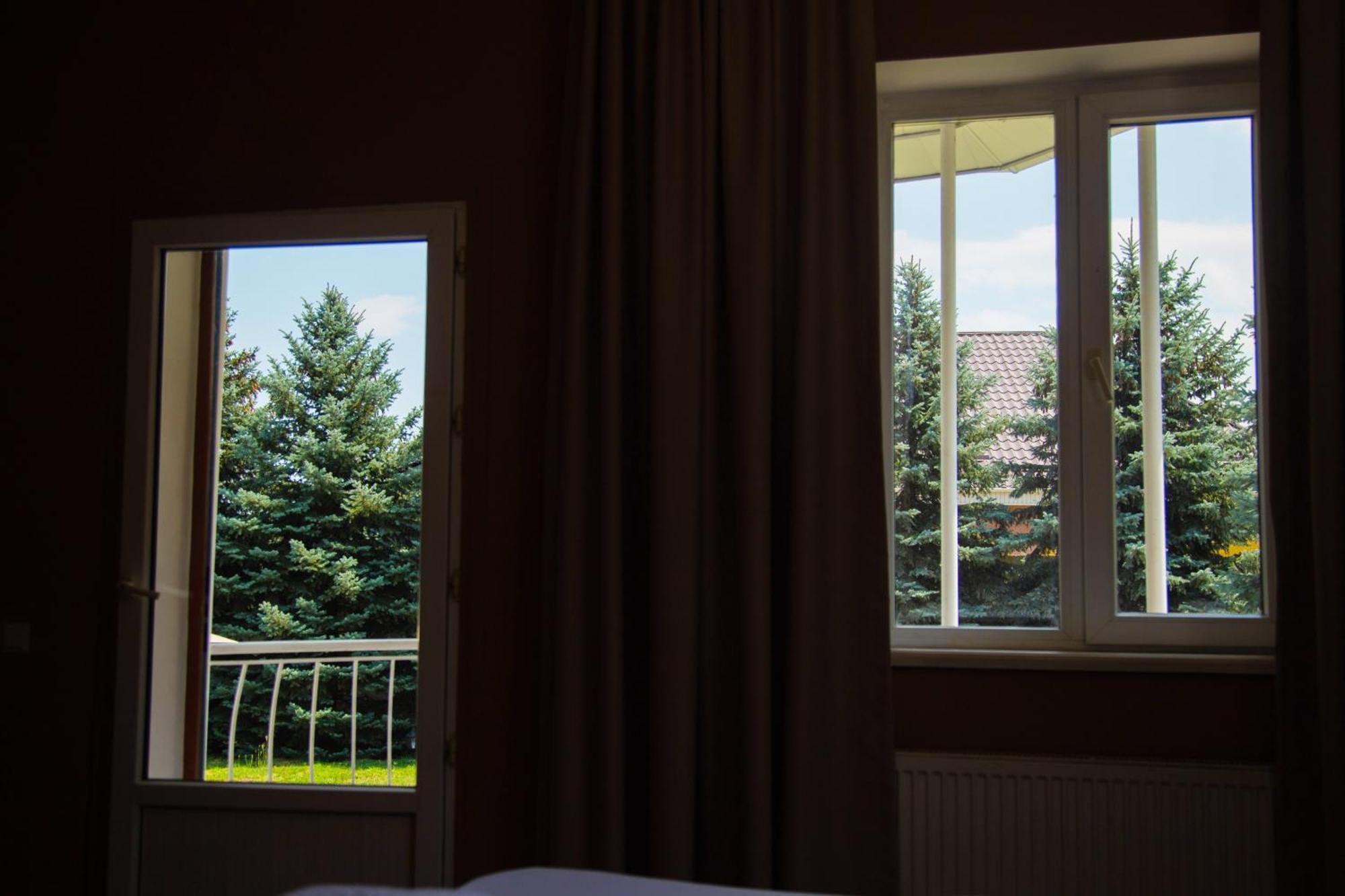 People Guest House Bischkek Exterior foto